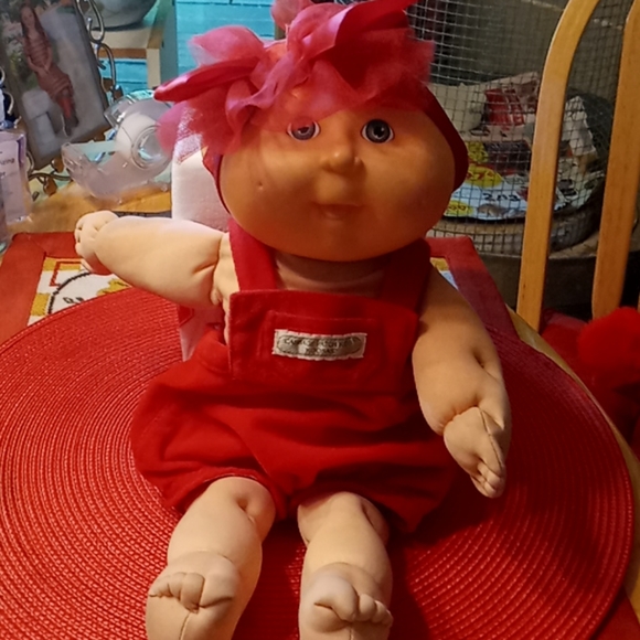 Vintage 1991 Cabbage Patch Girl Baby in Her Original Little Red Romper CP Outfit - Picture 1 of 17